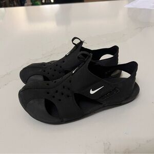 Nike Black Open-Toe Sandals